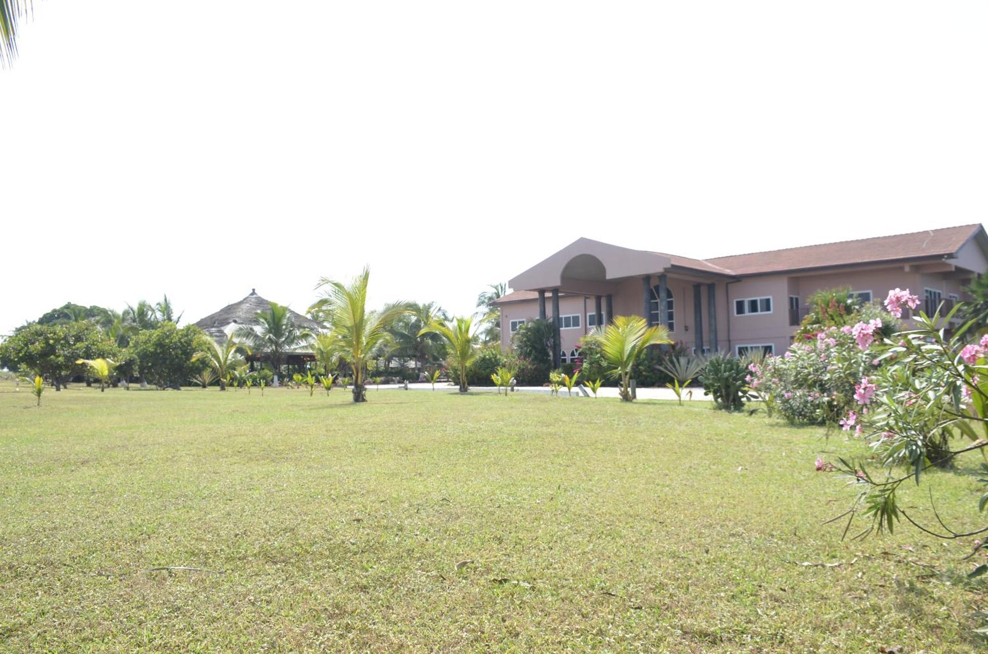 Bojo Beach Resort Botianaw Bagian luar foto