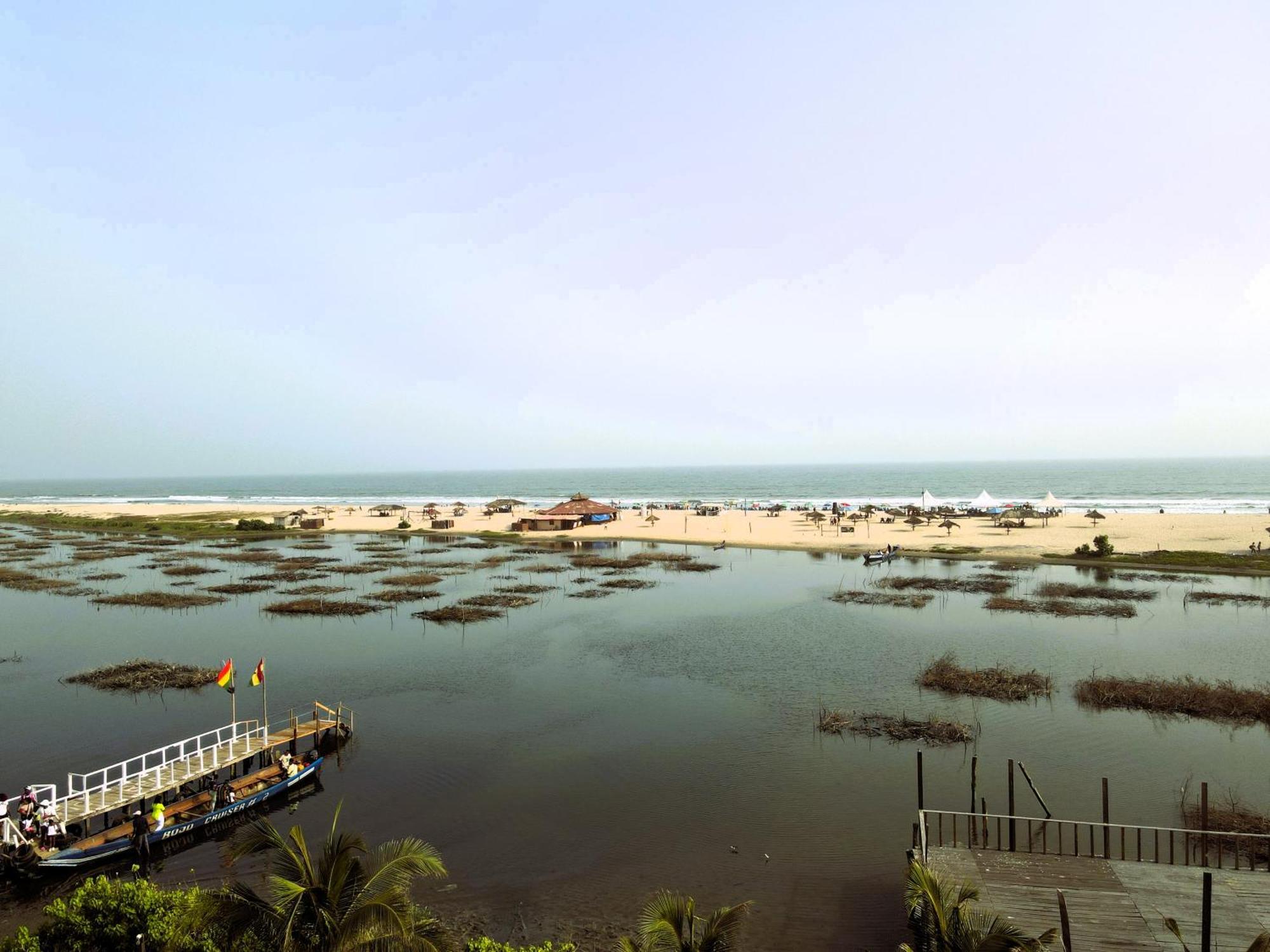 Bojo Beach Resort Botianaw Bagian luar foto